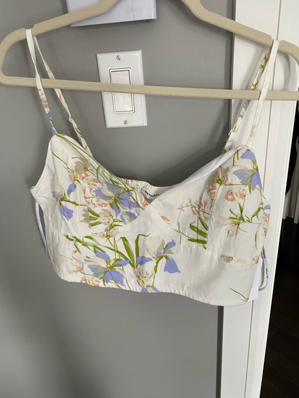 Floral Linen-Blend Crop Cami Top in White